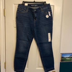 Old navy NEW mid-rise rockstar super skinny jeans size 14